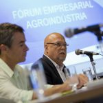 Subsecretário estadual de Agricultura e Pecuária, Alberto Mofati, apresenta as ações do governo do estado para fomentar o setor de agroindústrias fluminense (Foto: Vinícius Magalhães)